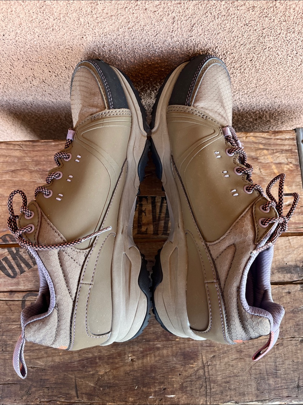 AHNU F3016F Montara ll women’s hiking shoes - Picture 7 of 9